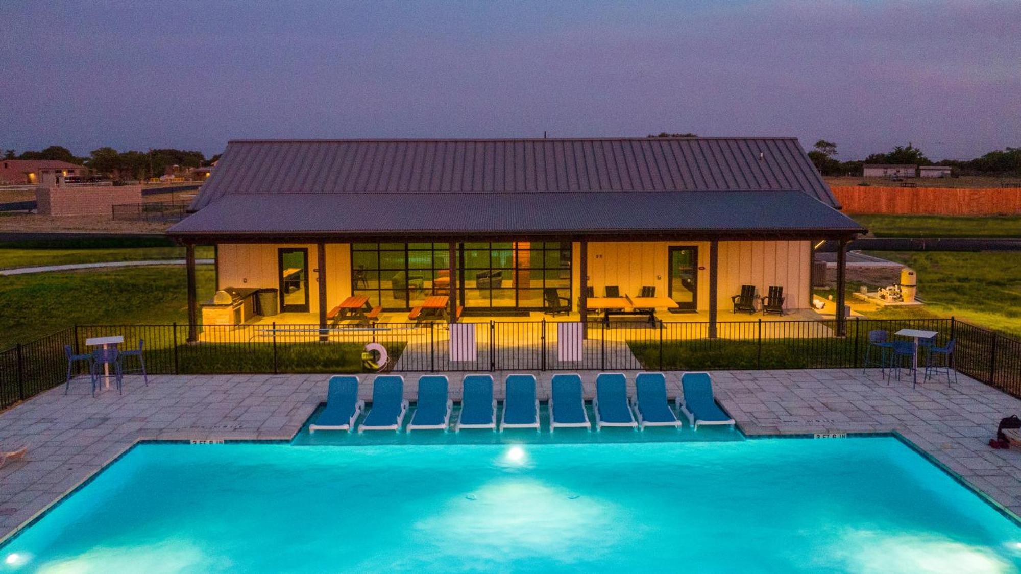 Great Escapes Rv Resort Bryan College Station Exterior photo